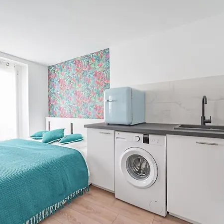Centre - Republique Apartment
